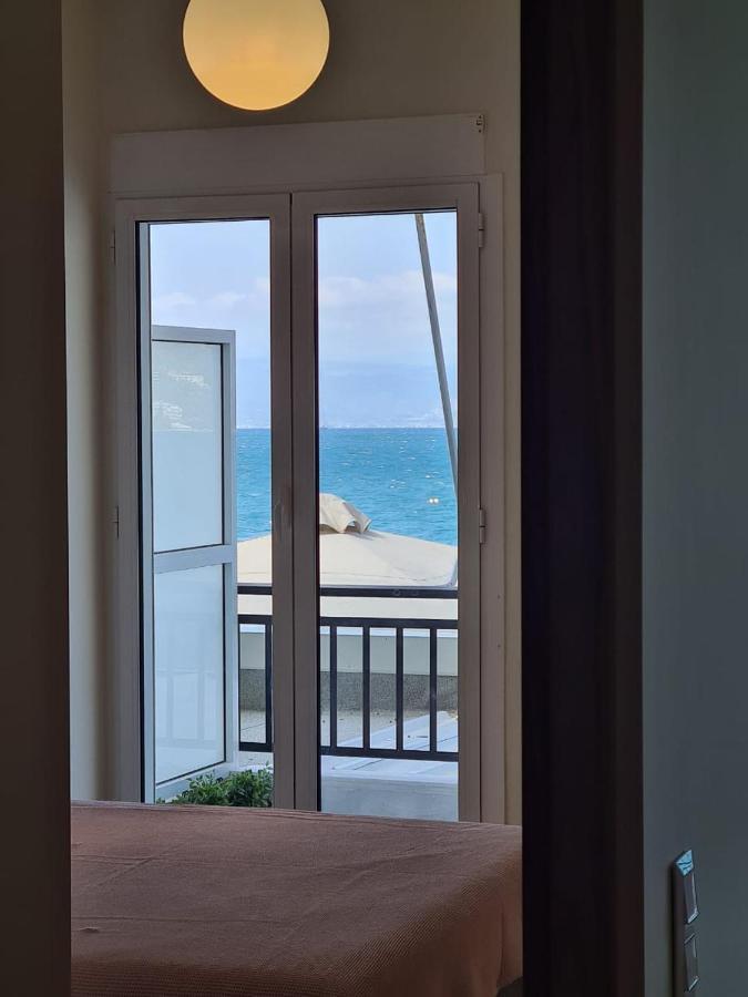Grace Seaside Daire Loutráki Dış mekan fotoğraf