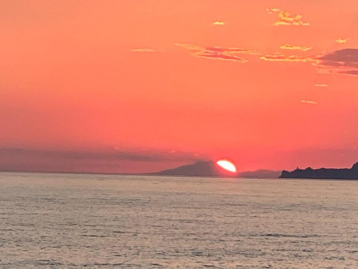 Grace Seaside Daire Loutráki Dış mekan fotoğraf